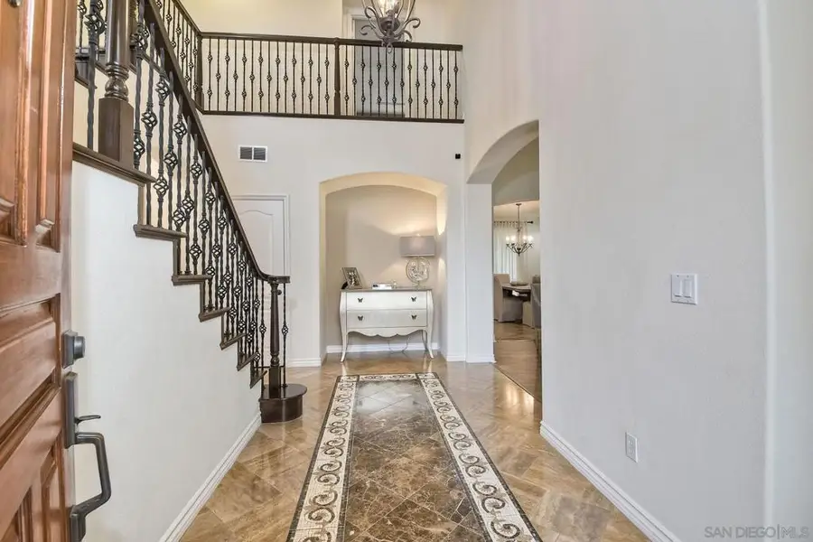 993 Hawthorne Creek Dr, Chula Vista, CA 91914 - #2