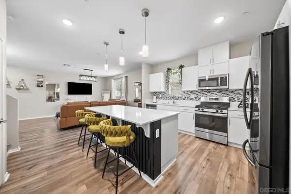 5223 Surfwalk #111, San Diego, CA 92154