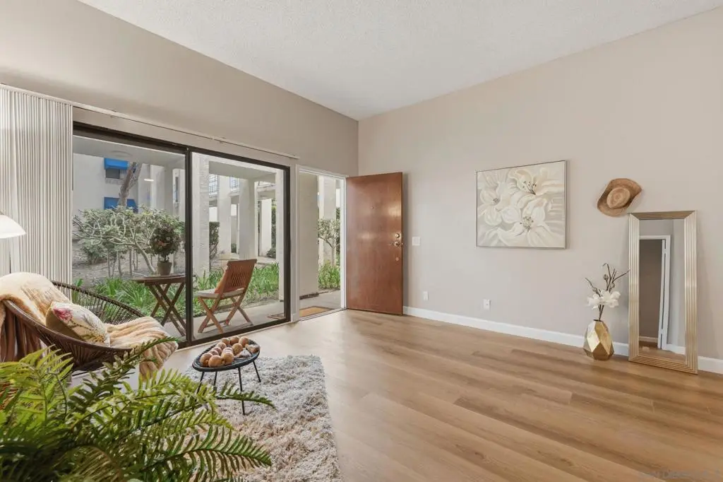 8320 Regents Rd. #1I, San Diego, CA 92122 - #1