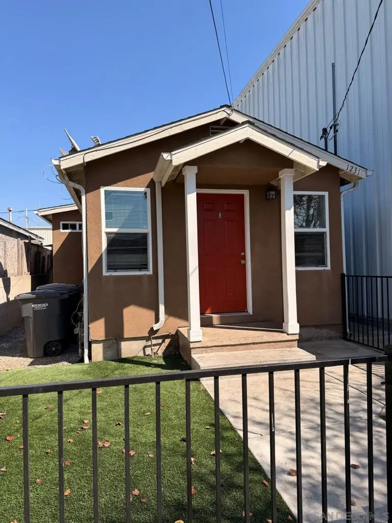 33 Hoover Ave, National City, CA 91950 - #1