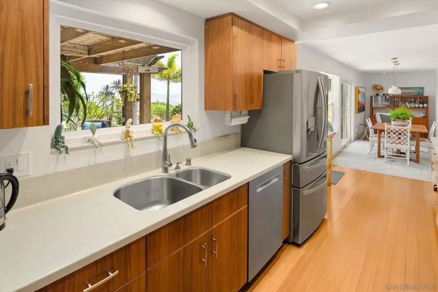 1858 Laurel Rd, Oceanside, CA 92054 - #2