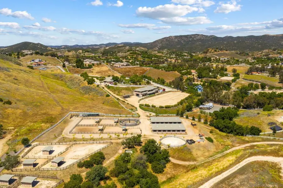 20420 Wendy Ln, Murrieta, CA 92562 - #2