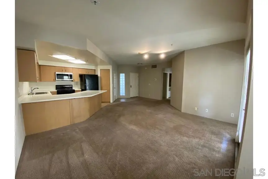 655 Columbia St #110, San Diego, CA 92101 - #3