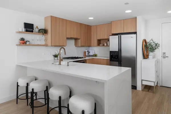 875 G Street #303, San Diego, CA 92101