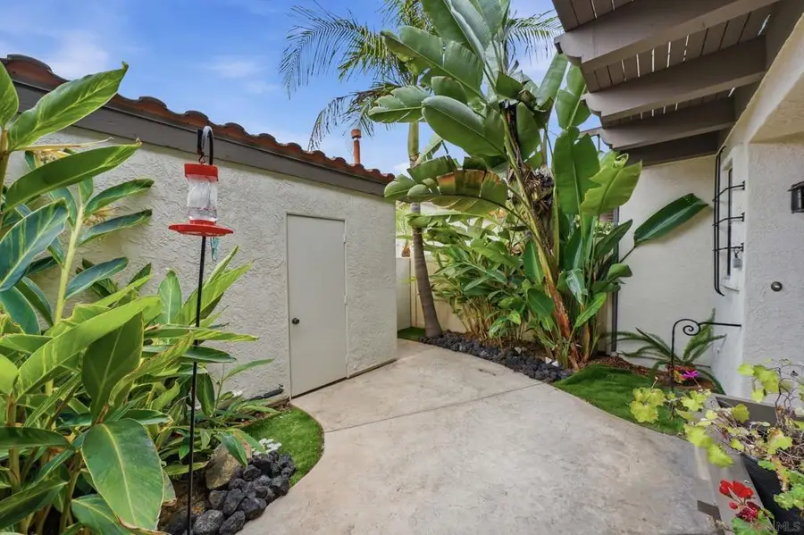 957 Fir Tree Pl., Carlsbad, CA 92011 - #3