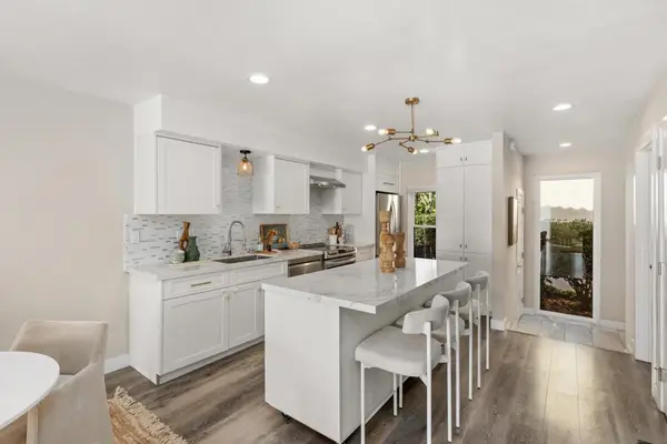 1913 Alga Rd #A, Carlsbad, CA 92009