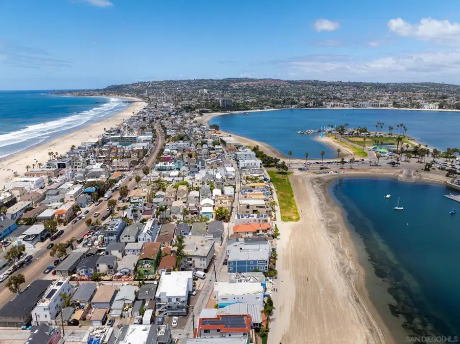 3630 Bayside Walk #B, San Diego, CA 92109 - #3