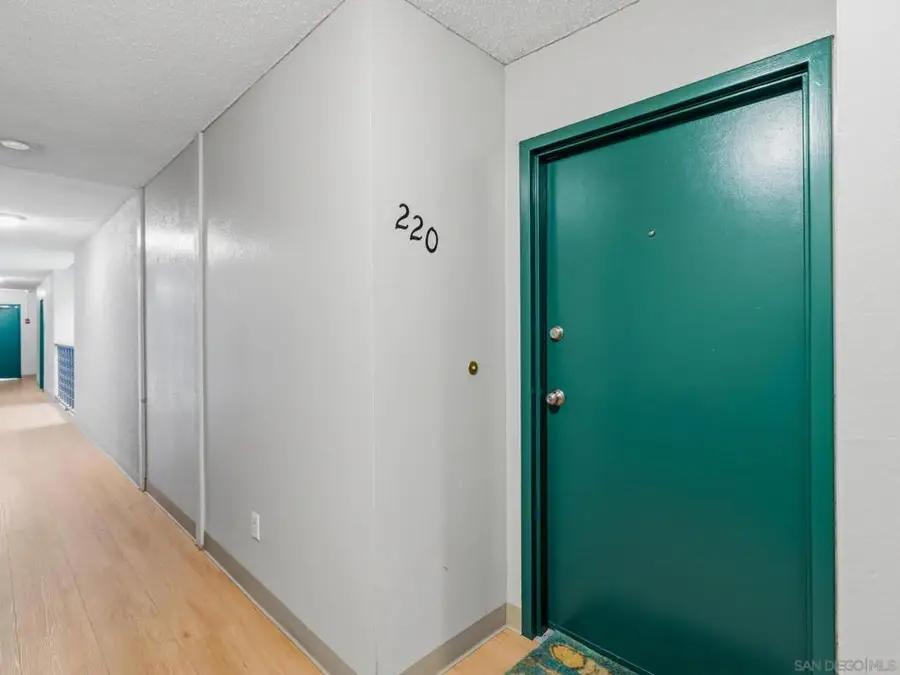 6924 Hyde Park #220, San Diego, CA 92119 - #2