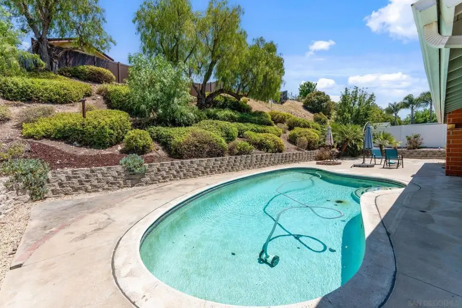 10565 Strathmore Dr, Santee, CA 92071 - #2
