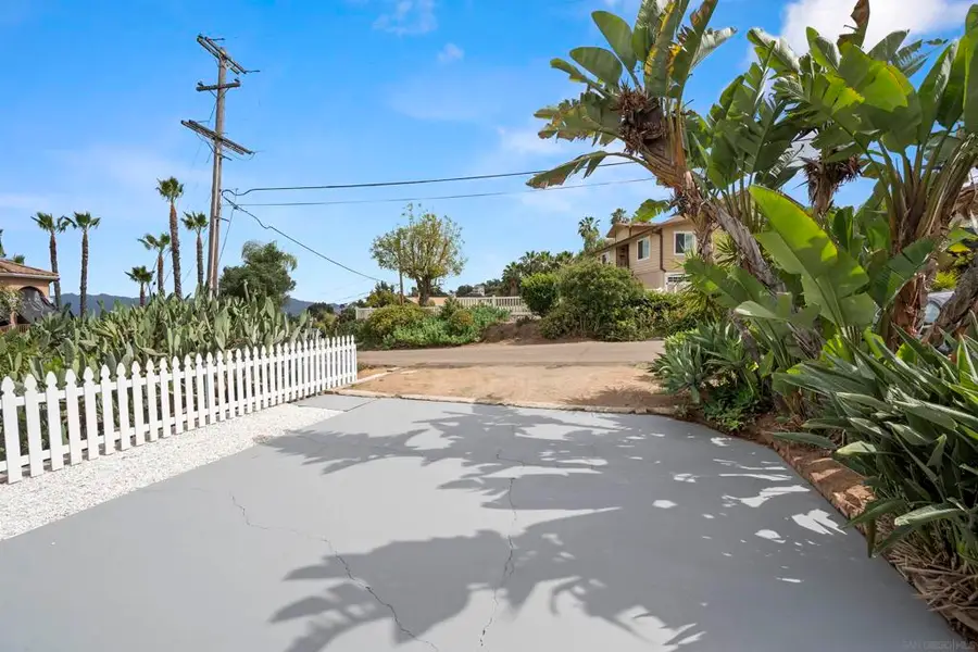 148 Sierra Vista Dr, El Cajon, CA 92021 - #3
