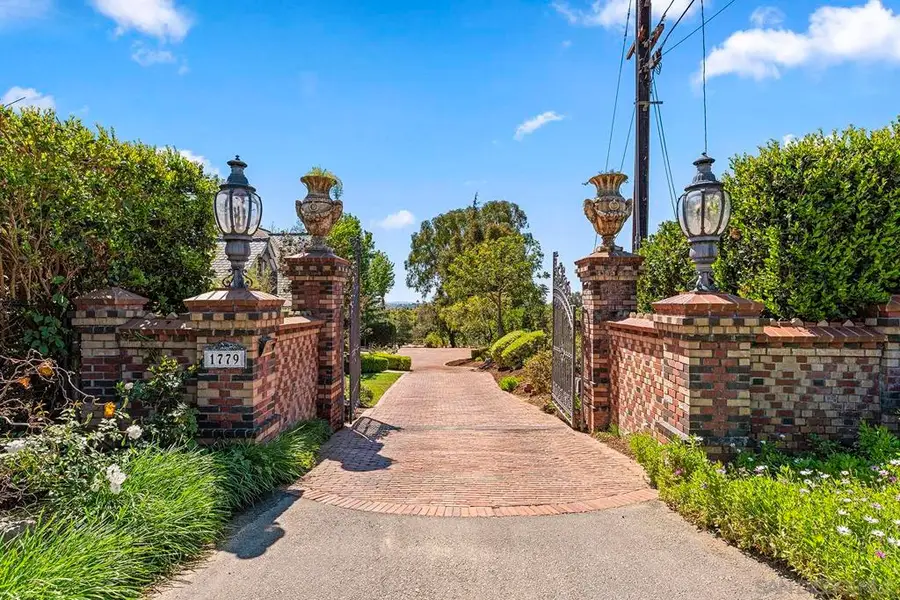 1779 Elevado Road, Vista, CA 92084 - #3
