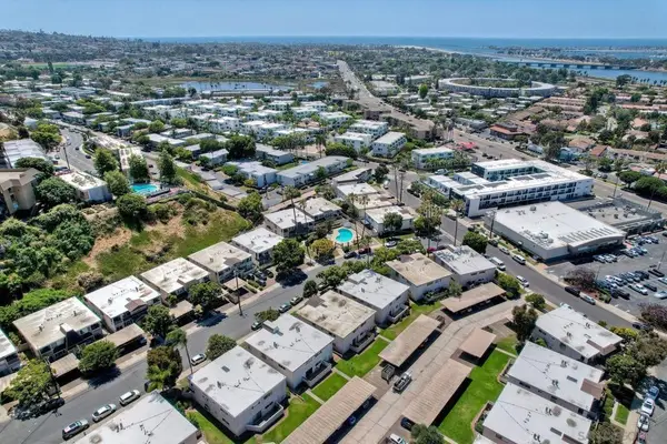 3852 Basilone Street #2, San Diego, CA 92110