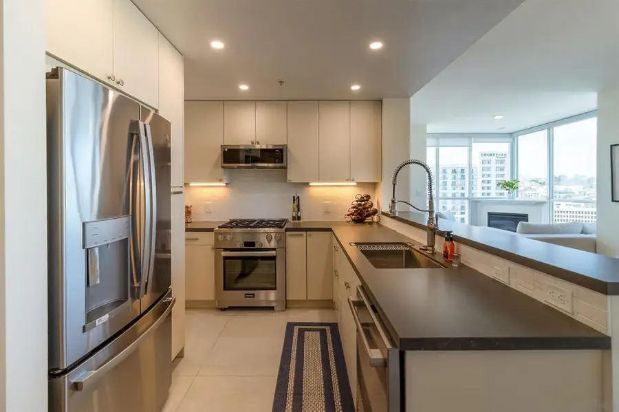 300 W Beech #1908, San Diego, CA 92101 - #2