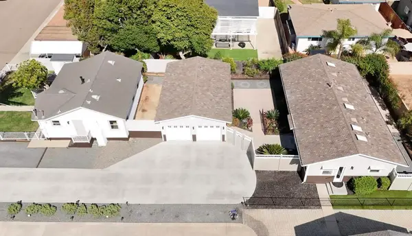 1027-1029 Knowles Ave., Carlsbad, CA 92008