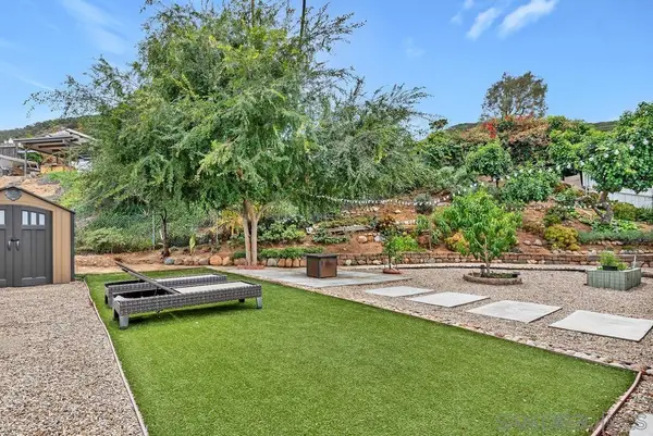 7907 Poplin Dr, Santee, CA 92071