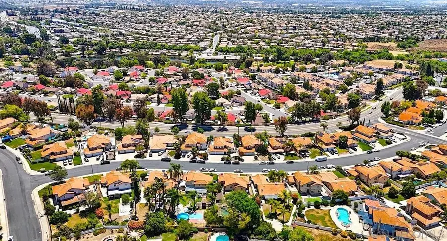 39780 Notting Hill Rd, Murrieta, CA 92563 - #3