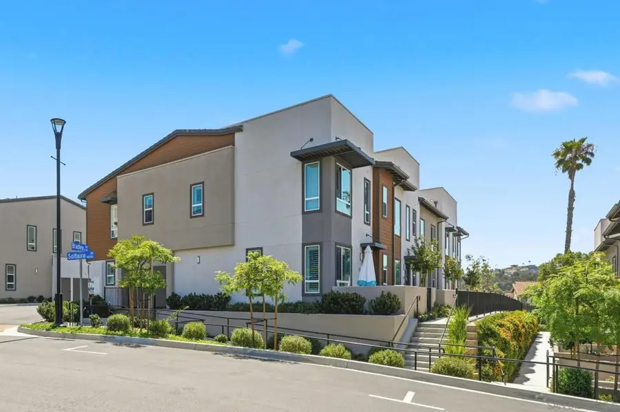 973 Bradley Way, Vista, CA 92081 - #2