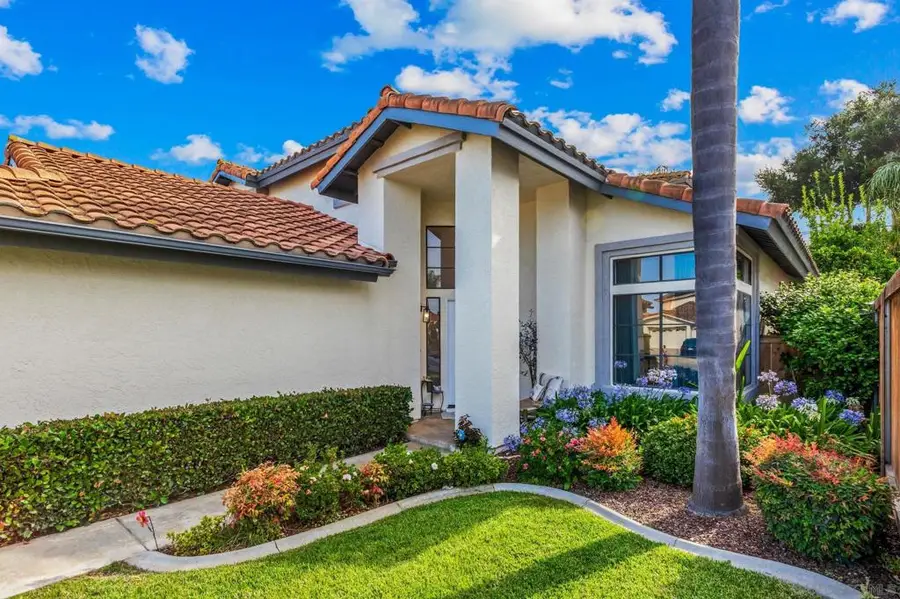 2064 White Birch Dr, Vista, CA 92081 - #2