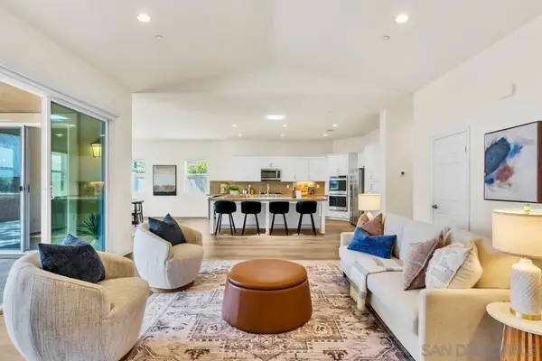 1949 Estancia Pl, Escondido, CA 92029