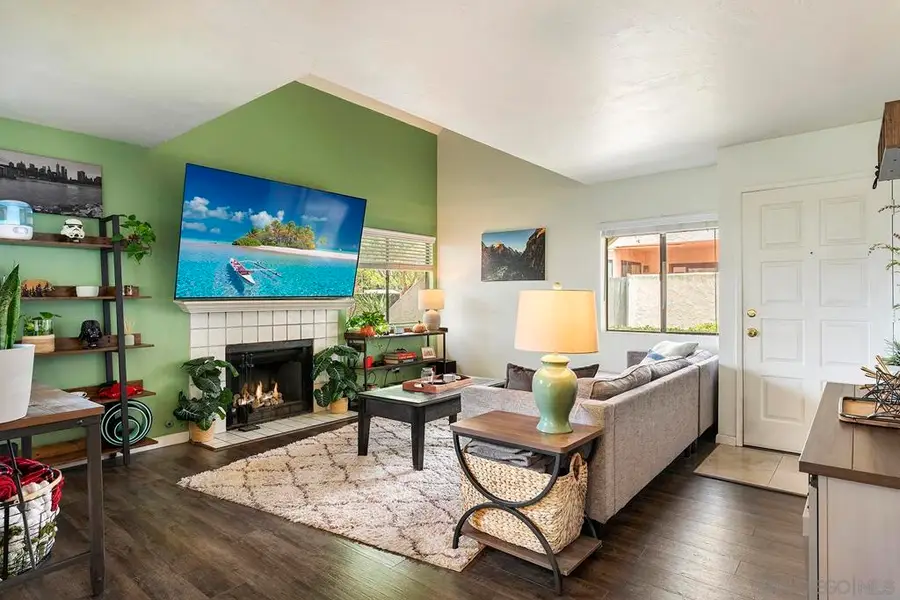355 N Melrose Dr N #E, Vista, CA 92083 - #2