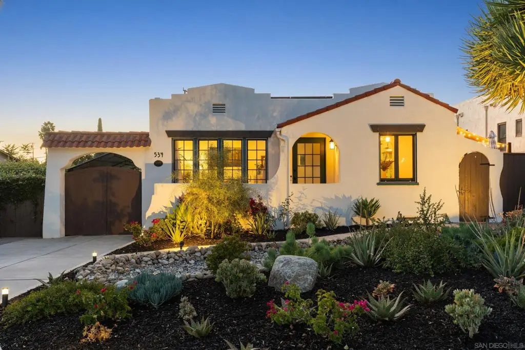 534 E 9th Ave, Escondido, CA 92025 - #1