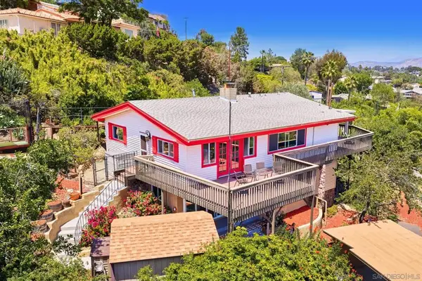 10562 Queen Avenue, La Mesa, CA 91941