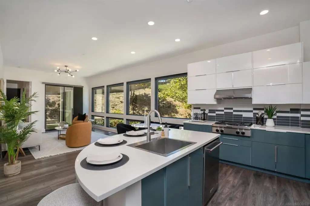 8570 Aspect Dr, San Diego, CA 92108 - #1