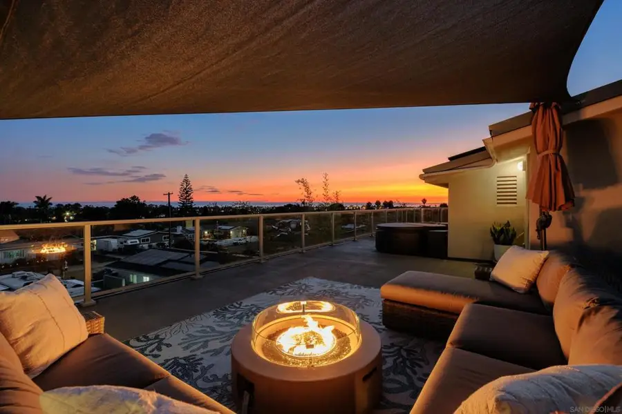 2743 Mesa Dr, Oceanside, CA 92054 - #3