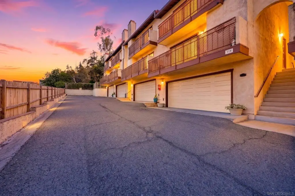 719 Franklin Ln, Vista, CA 92084 - #1