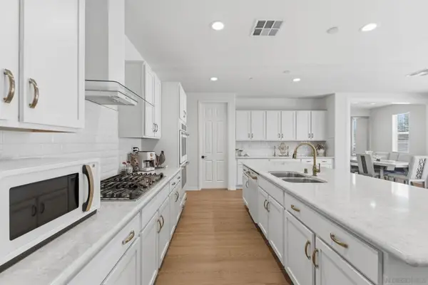 34490 Bloombery Rd, Murrieta, CA 92563