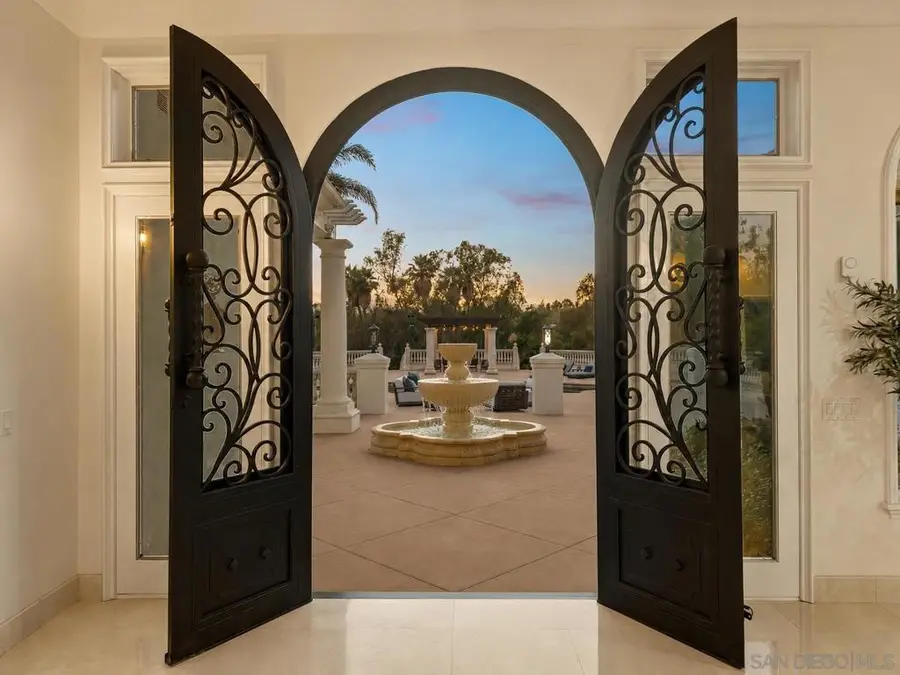 6998 Rancho La Cima Dr, Rancho Santa Fe, CA 92067 - #3