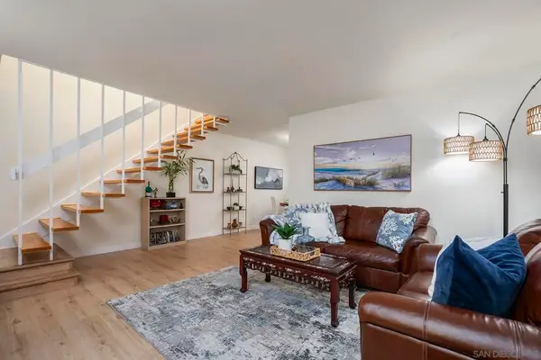 4062 Valeta #334, San Diego, CA 92110