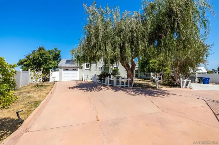 607 Rancho Vista Rd, Vista, CA 92083 - #3