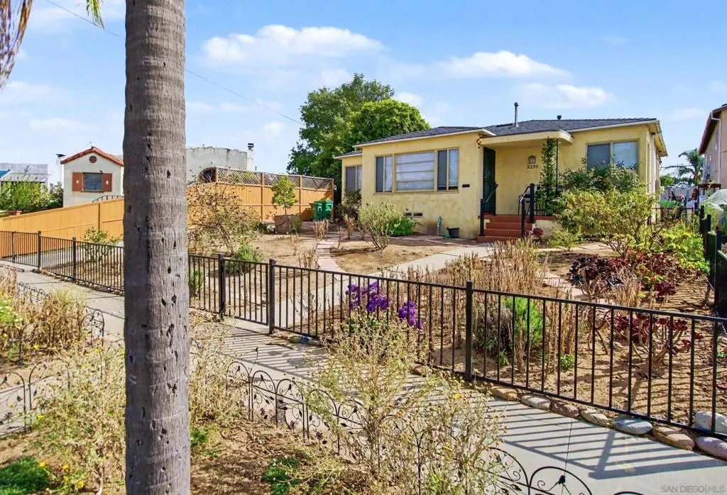 3239 N Mountain View, San Diego, CA 92116 - #1