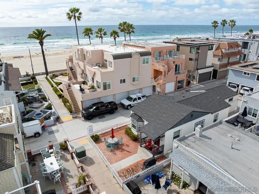 716 Dover, San Diego, CA 92109 - #2