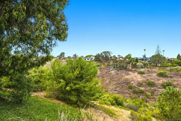 2732 Gobat, San Diego, CA 92122