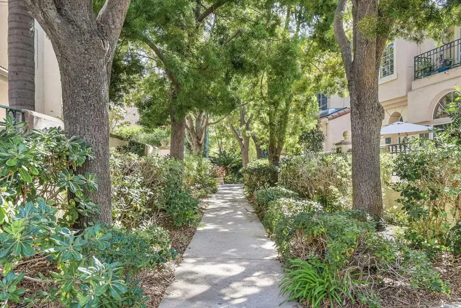 5117 Renaissance Ave #D, San Diego, CA 92122 - #3