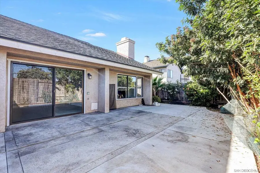 9488 Hiker Hill Rd, San Diego, CA 92129 - Image #2