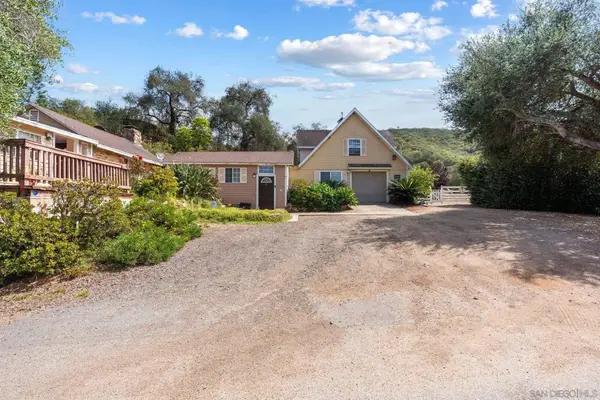 8952 Detwiler Rd, Escondido, CA 92029
