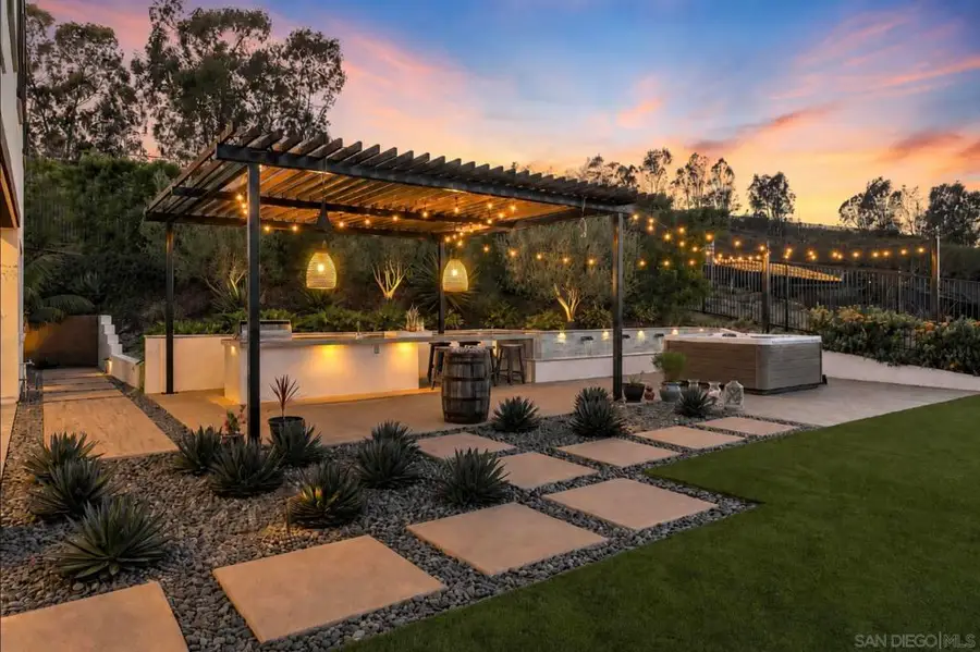 3947 Rancho Summit, Encinitas, CA 92024 - #3