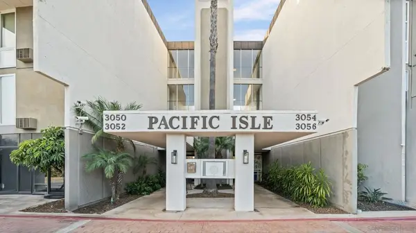 3050 Rue D'orleans #423, San Diego, CA 92110