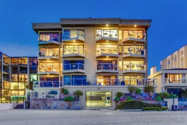 3888 Riviera Dr #301, San Diego, CA 92109