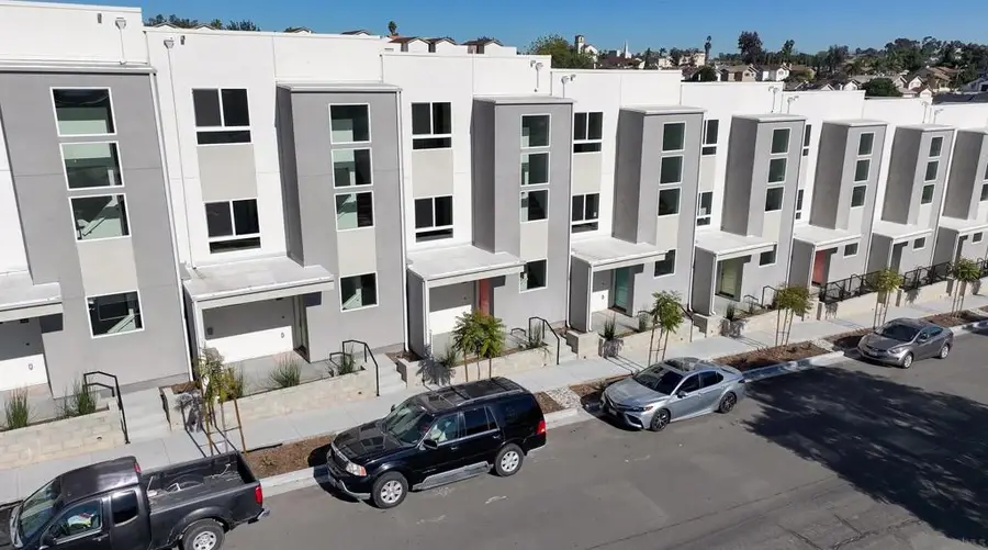 4956 Ocean View Blvd, San Diego, CA 92113 - #2