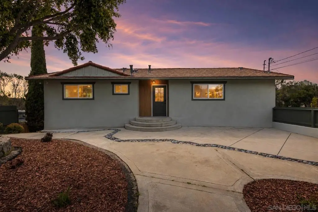 361 E Indian Rock Rd, Vista, CA 92084 - #1