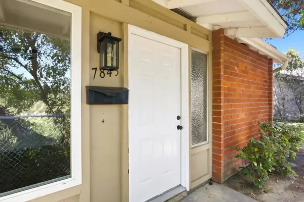 7843 Camino Glorita, San Diego, CA 92122