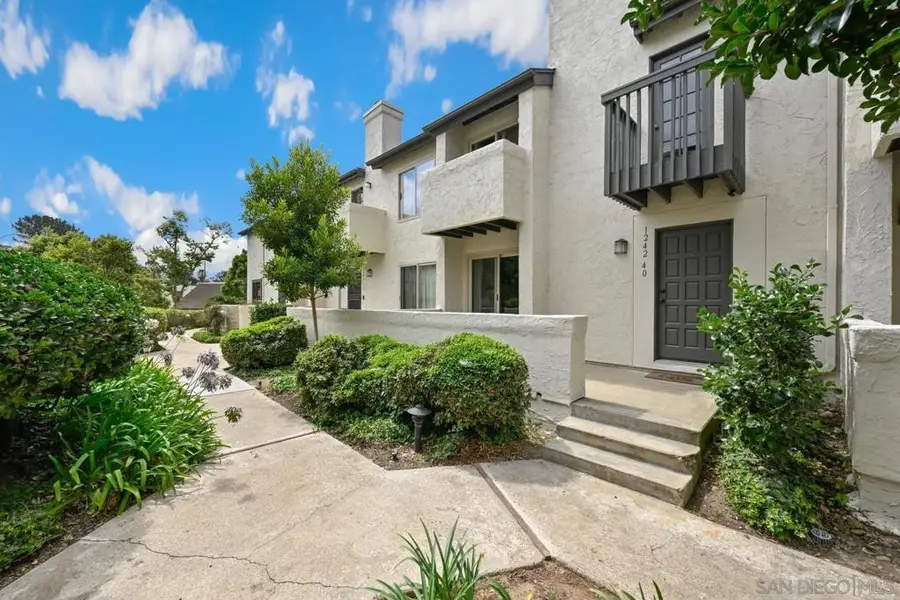 1242 River Glen Row #40, San Diego, CA 92111 - #2