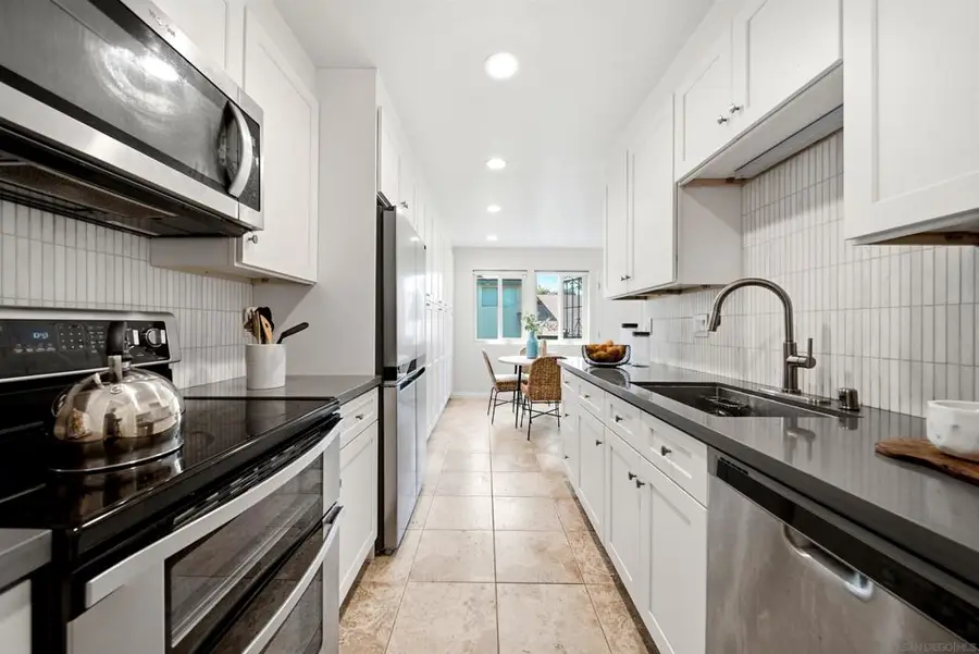 7828 Camino Raposa, San Diego, CA 92122 - #3