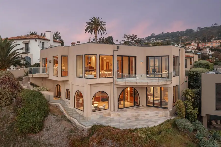 1828 Spindrift Dr, La Jolla, CA 92037 - #3
