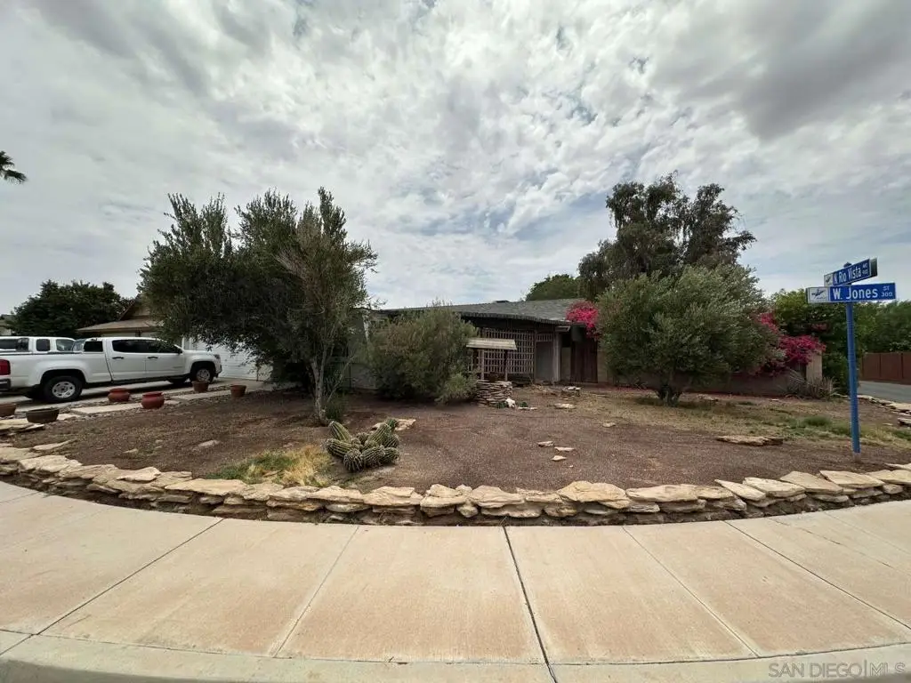 396 W Jones St, Brawley, CA 92227 - #1