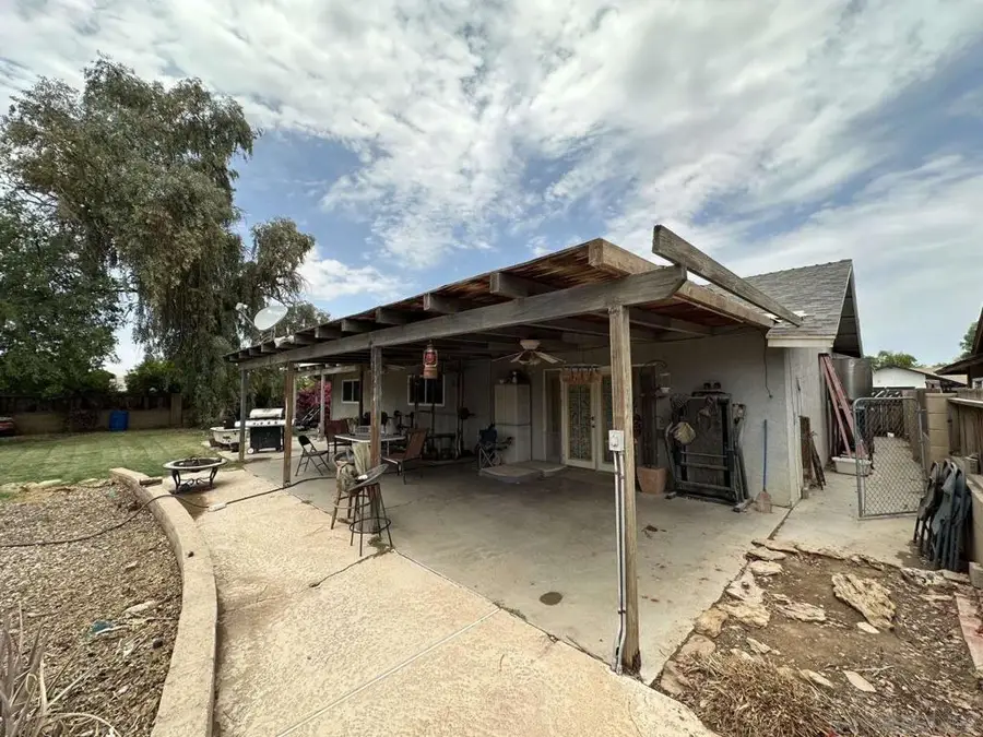 396 W Jones St, Brawley, CA 92227 - #3